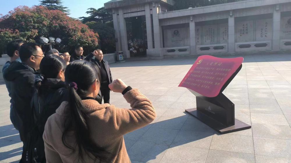 d89a4f18462242bfb521f5e6afa067f5.jpg d89a4f18462242bfb521f5e6afa067f5.jpg