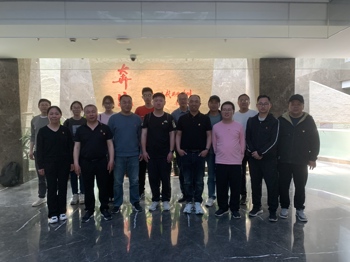 追寻红色足迹 凝聚奋进力量